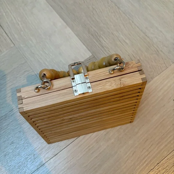 Wooden Beaded Handbag - Picture 11 of 13